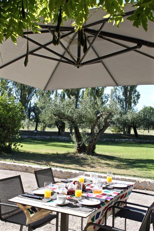 Domaine De Fontbelle Bed & Breakfast Graveson Exterior foto