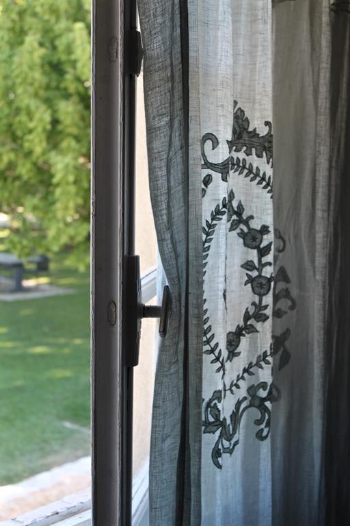 Domaine De Fontbelle Bed & Breakfast Graveson Exterior foto