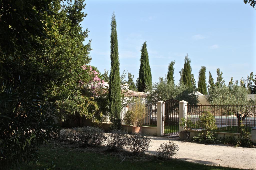 Domaine De Fontbelle Bed & Breakfast Graveson Exterior foto