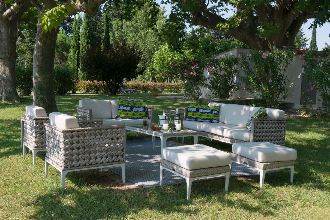Domaine De Fontbelle Bed & Breakfast Graveson Exterior foto